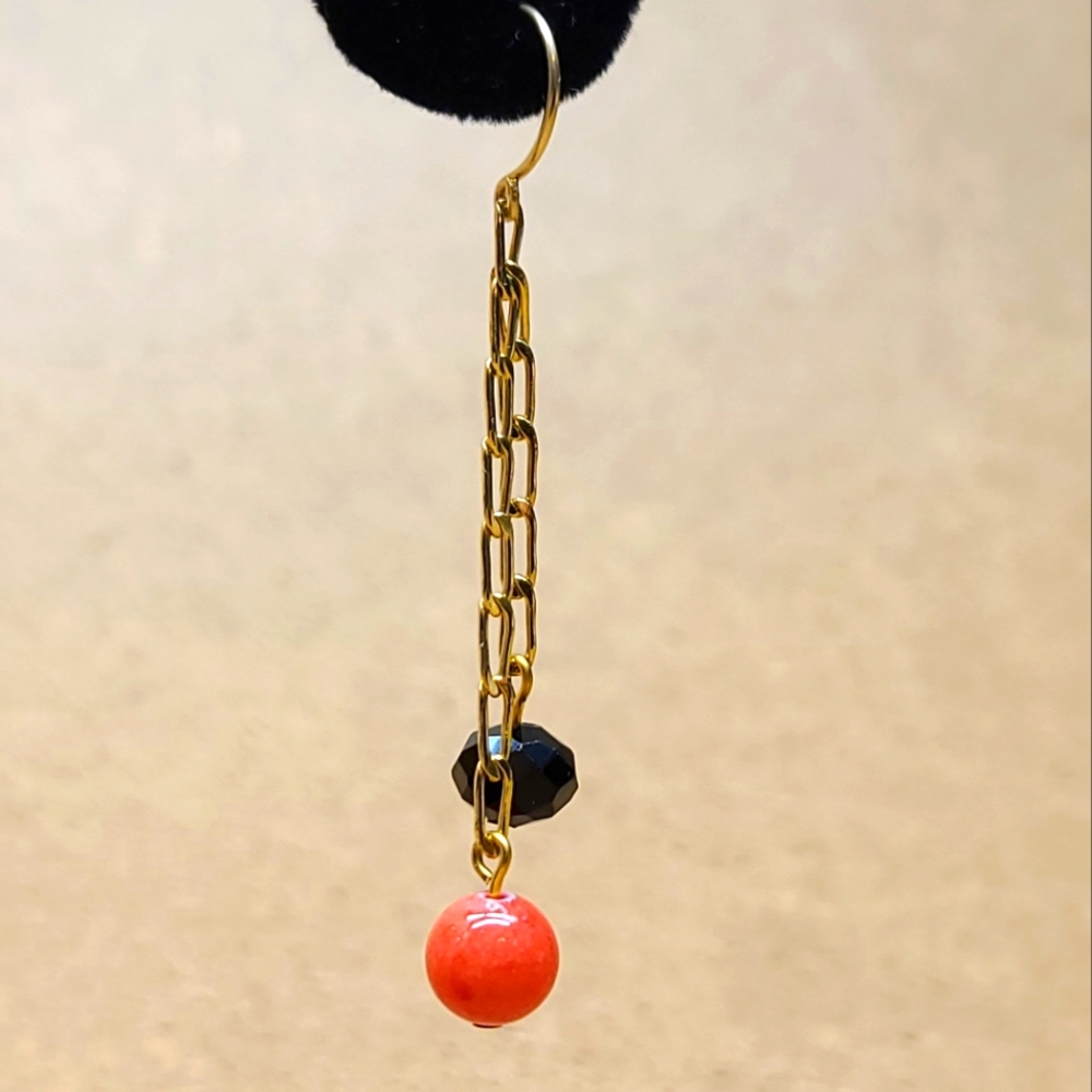 Peachy pink stone and black glass  beeds Goldfield Earrings 2-1/2"